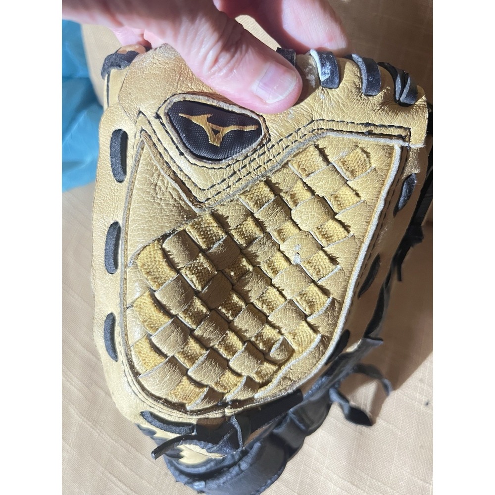 Mizuno Prospect GPP1102 11” Youth Baseball Glove Power Close Max Flex RHT VGC - Picture 8 of 11